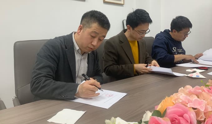 智联职场 · 创见未来:云栖职场平台与友阁信息达成深度技术战略合作